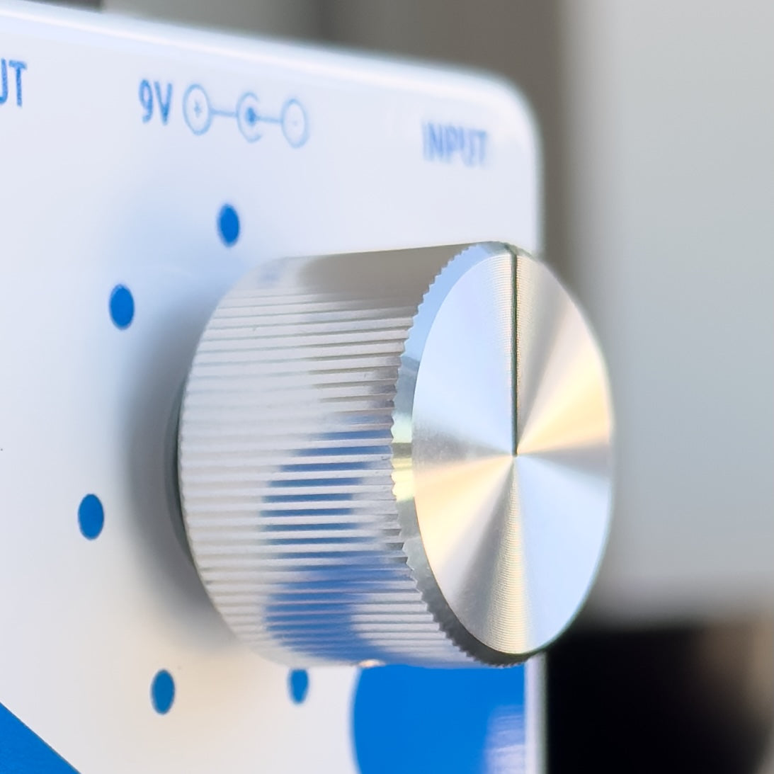 Close-up of the knob on the Blue Boost guitar pedal